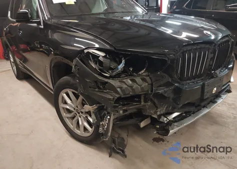 2021 BMW X5 xDrive40I z USA, uszkodzony, nr VIN 5UXCR6C01M9F92531